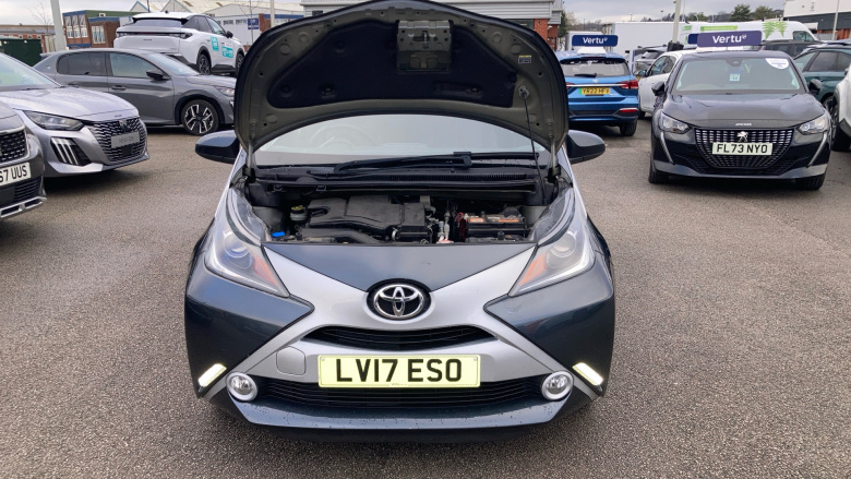Toyota Aygo 1.0 VVT-i X-Clusiv 2 5dr x-shift Petrol Hatchback